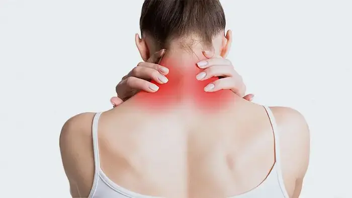 کوفتگی و گرفتگی عضلات گردن 8654653