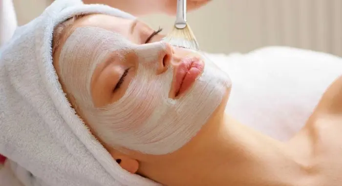 ریلکس کردن باانجام دادن فیشیال صورت 454543343