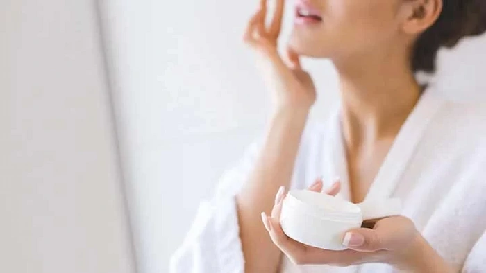 استفاده از آبرسان برای پوست خشک 5646451