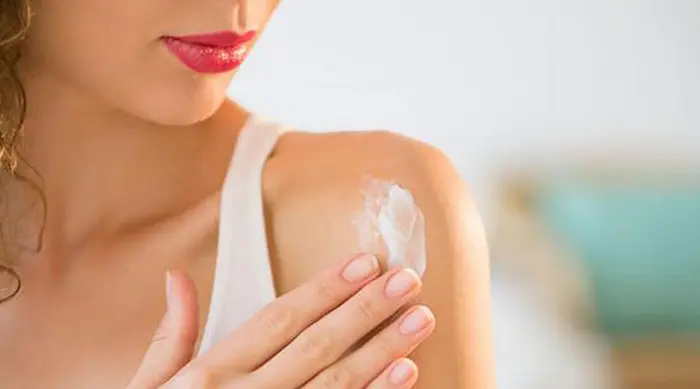 استفاده از لوسیون بدن حاوی روغن آرگان 6416546581