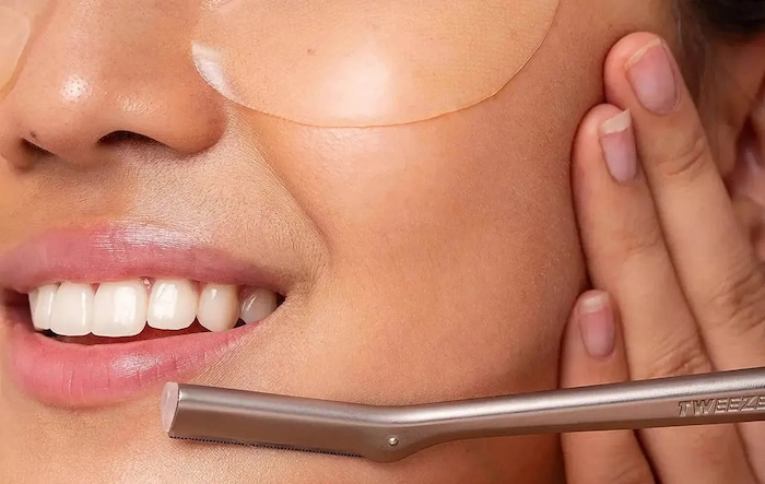 شیو کردن با تیغ اصلاح 564564105