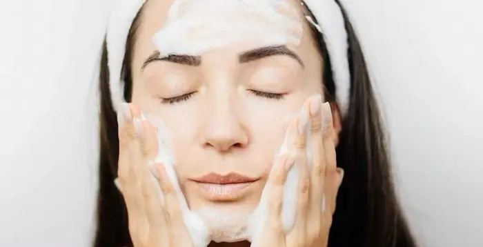 استفاده از ماسک پوست 4645654