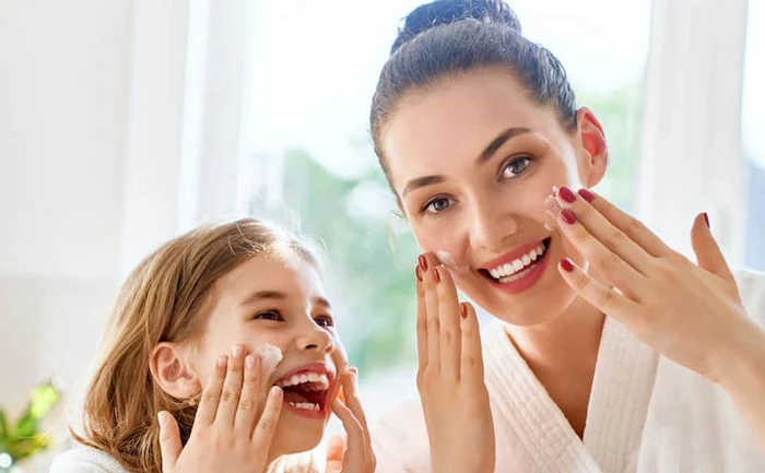 استفاده از مرطوب کننده برای مراقبت از پوست کودکان 415345